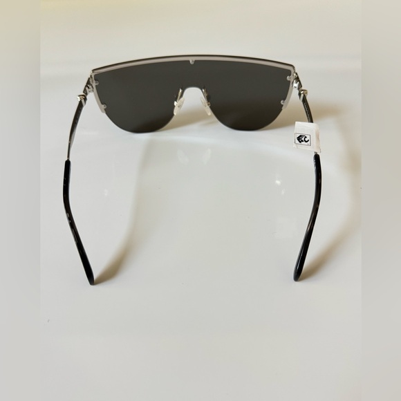 Alexander McQueen Oversize Mask Sunglasses AM04574-004 Silver Grey 99mm-1-145 main image 5